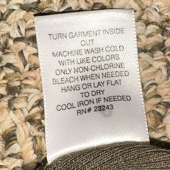 New York & Company “GABRIELLE UNION” Cropped Sweater - Picture 6 of 6